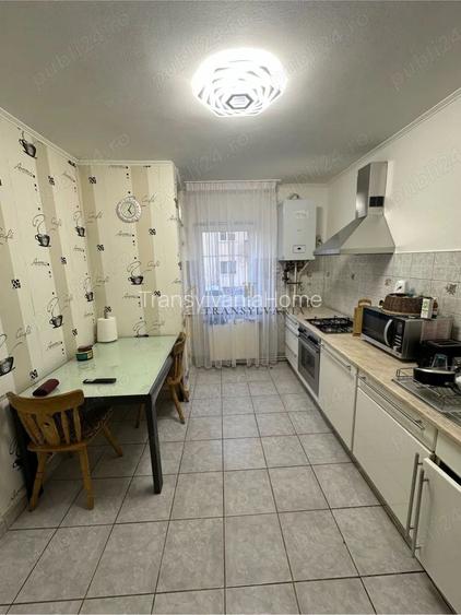 Apartament 3 camere, decomandat - 4