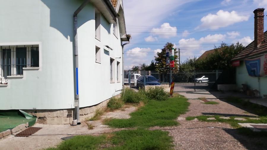 Vând teren in Tg. Mures, suprafata de 4512 mp si imobil sediu firma - 3