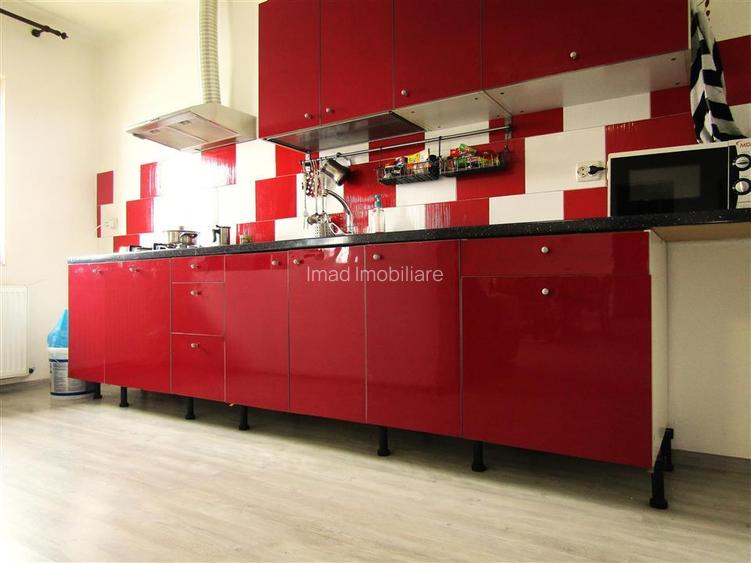 Cu mare potential! Vanzare Casa P+Pod si acoperis tip terasa in Ulmi. - 12