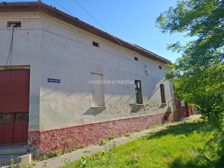 Casă mare cu spațiu comercial pe colț in Nadlac - 4