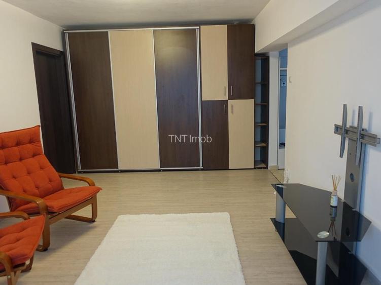 Apartament 3 camere Renovat | Anvelopat | 2 Balcoane Inchise Stradal  Comision 0 - 2