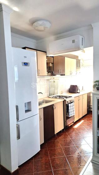 Apartament 3 camere 50mp +garaj mobilat utilat  52.000eur neg - 7
