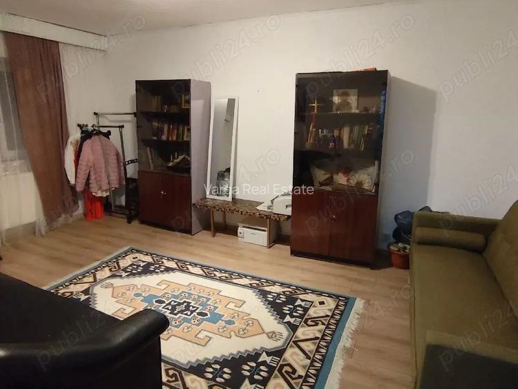 Proprietar, bdul Republicii, apartament 3 camere decomandat, 71 mp. doua bai - 2