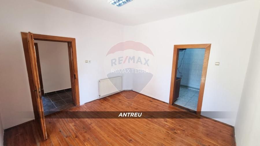 Casă / Vilă cu 5 camere de vânzare în zona Orasul Vechi - 8