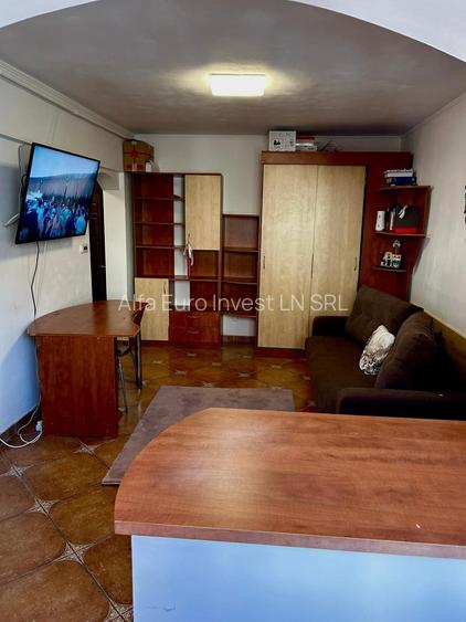 Garsoniera etaj intermediar in cartier Racadau - 5