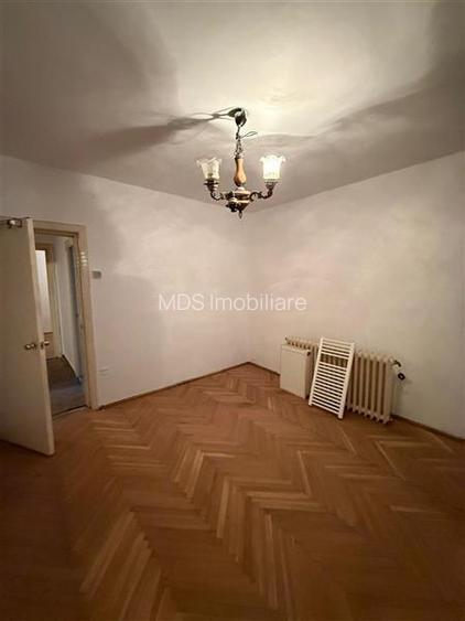 3 camere decomandat, etaj 1 linga sala Olimpia - 4