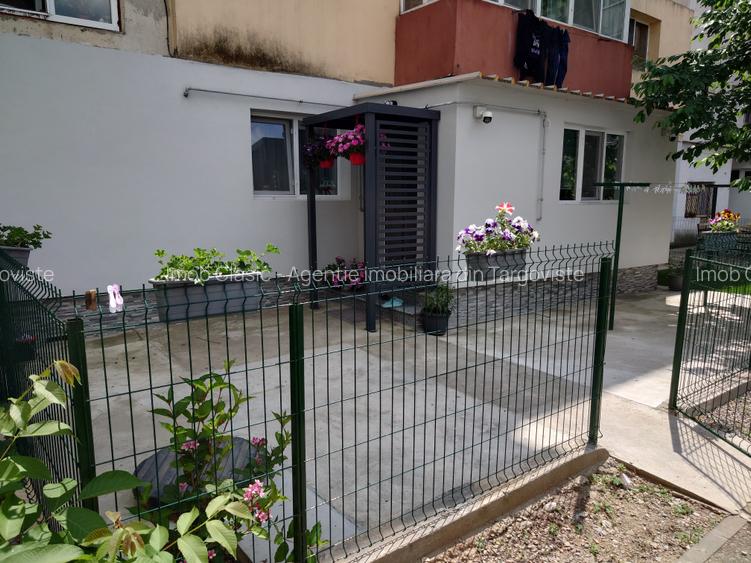 Vanzare apartament 3 camere , parter , micro 11 Târgoviște - 17