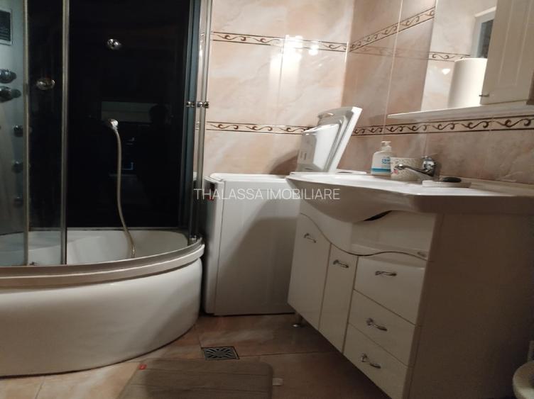 3 camere lux Universitate - KFC - 11