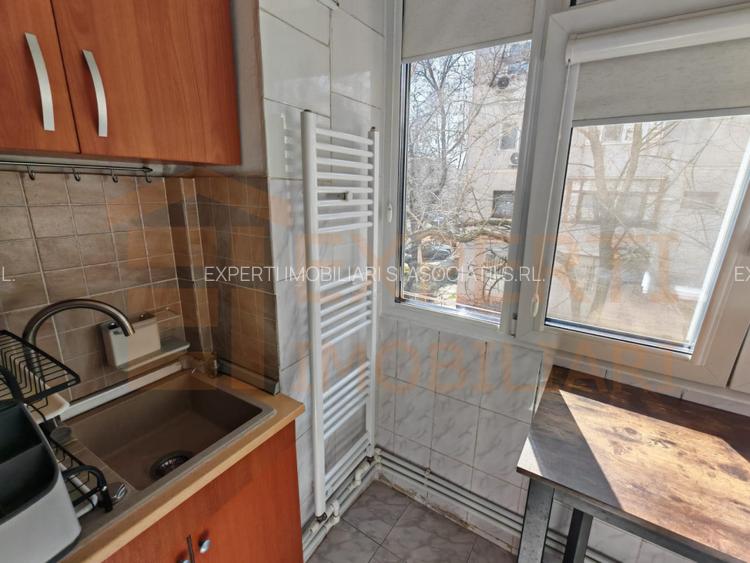 Apartament 3 camere, situat in zona Inel I - 6