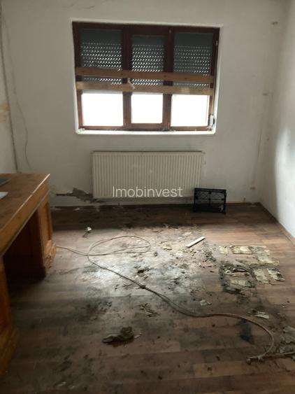 Vand casa P+M cu 4 cam.in zona 7 Noi. - 8