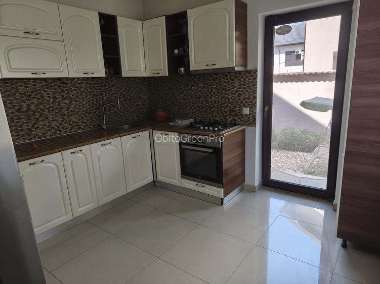 Proprietate individuală construită pentru uz propriu/Strada Safirului - 11