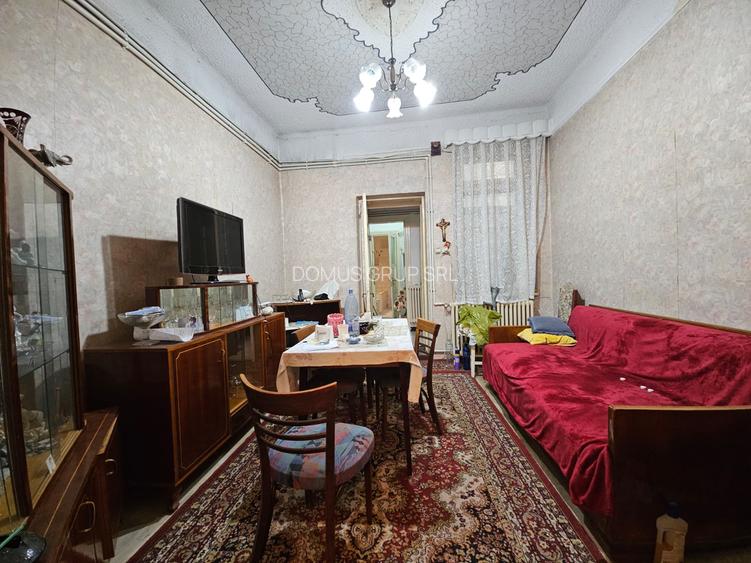 Vând apartament cu 2 camere str Mircea - 13