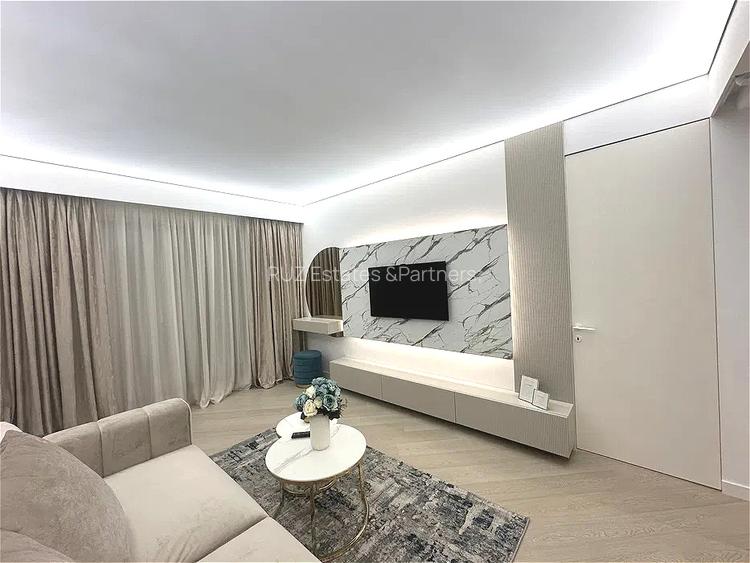 Studio Premium | Decomandat | Complex Cortina North - 2