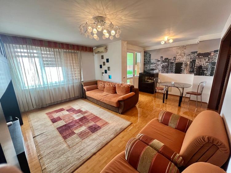 Proprietar  închiriez 3 camere ULTRACENTRAL Pitești  - 2