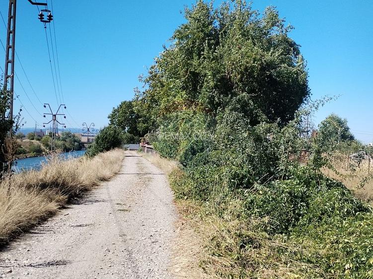 Teren 1,035mp Roznov / Strada Șes - 2
