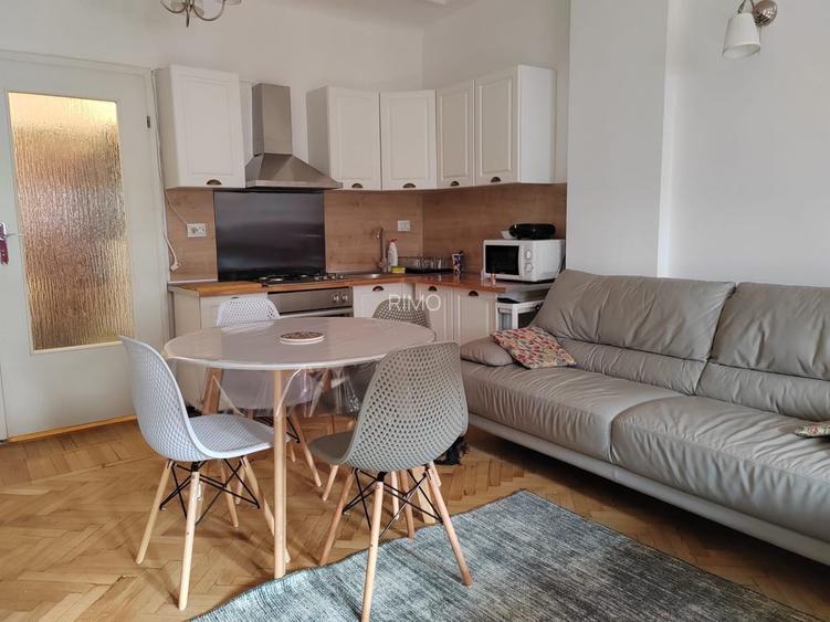 Studio Piata Romana - Bulevardul Gheorghe Magheru - 4