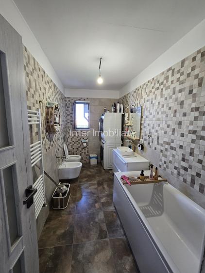 Casa plan parter Aroneanu cod 161662 tel 073122666 - 4