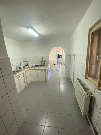 Casă P+E+M, ideală pt clinică,cabinet, birou, lângă Stadion, Rogerius - 17