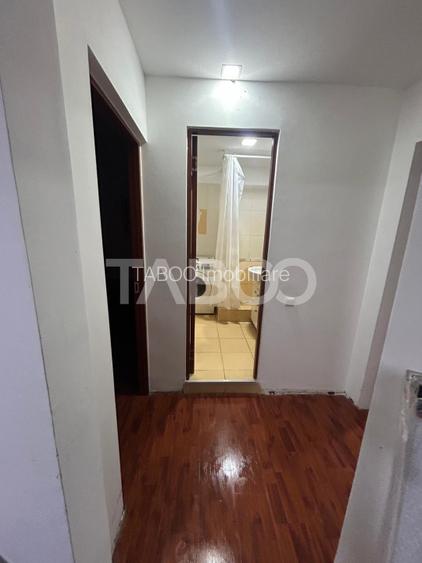 De vanzare apartament 3 camere spatios cu balcon Piata Delfinului - 7