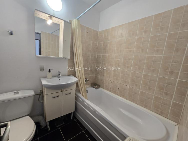 Dristor Metrou - garson. decomandata, supraf 36mp, mobilata si utilata. - 12