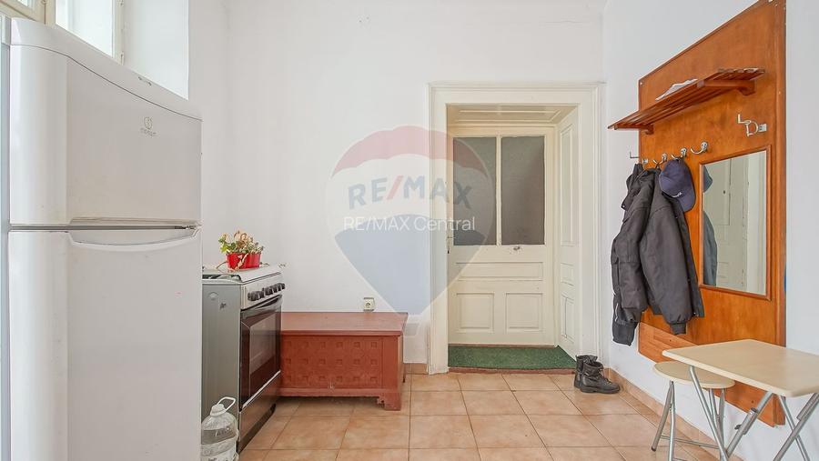 Casă de vânzare în centrul localității Prejmer, teren 5.055 mp! - 13