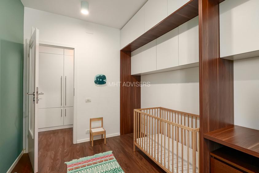 Ghica Plaza, 2 camere + birou, 2 bai, etaj 3/4,  parcare - 12