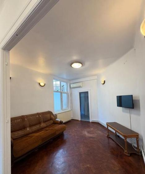 Ap 2 camere VICTORIEI. Centrala proprie. Mansarda. Debara. Proximitate metrou