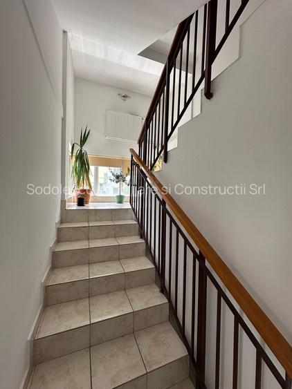 Casă / Vilă cu 5 camere zona Lunei - 15