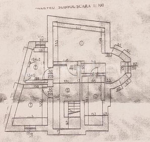 Vila nemobilata cu 4 camere si curte proprie - 1