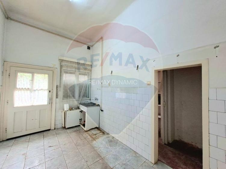 Proprietate centrală Arad,  cotă teren mare, acces auto - 14