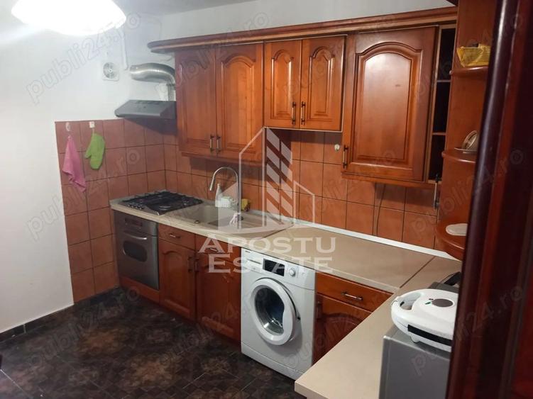 Apartament 3 camere de vanzare, boxa, zona Girocului, Timisoara