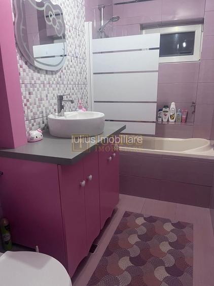 3 camere, clima, bloc anvelopat, Str. Cosminului - Girocului. - 22