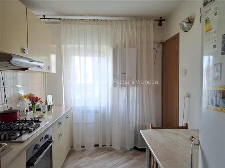 Apartament 3 camere, et 3, CT, balcon mare, doua bai - 6