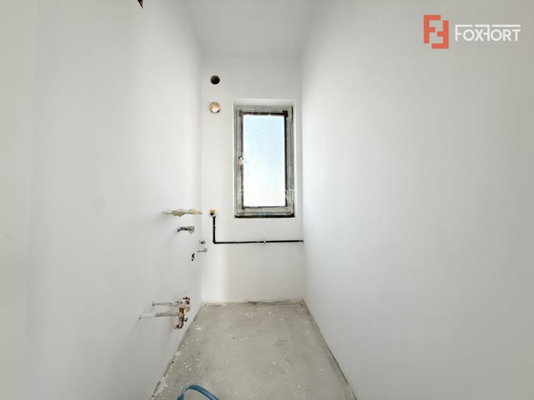 Duplex 4 camere situat la drum asfaltat, in Sacalaz - 12