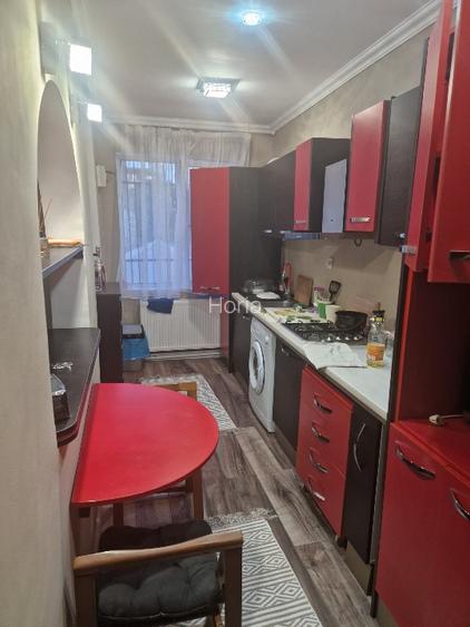 Casa curte  Piata Ovidiu - 9