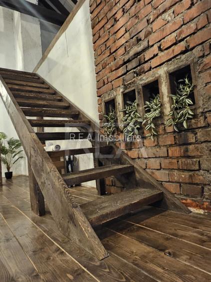 Casa de birouri de inchiriat 11 camere - 20