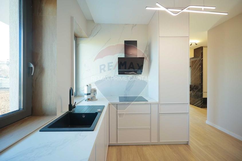 De vânzare Vilă cu 8 camere în Sânmartin, 290 mp util, teren 1100 mp - 45