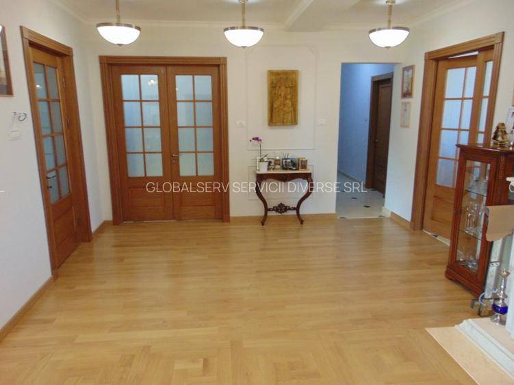 FARA COMISIOANE linga padure Vila 7 camere mobilata 4 bai 2 terase pe 1600mp - 49