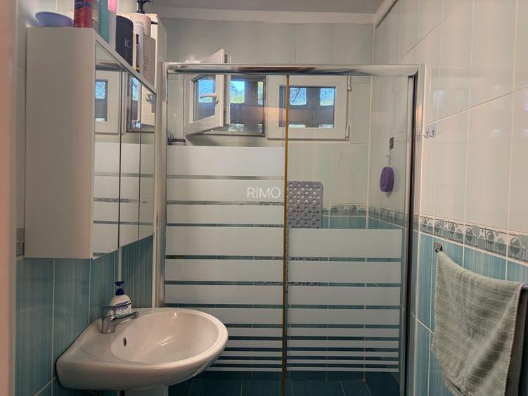 Apartament cu trei camere, zona Straduintei, 95.000€ negociabil - 9