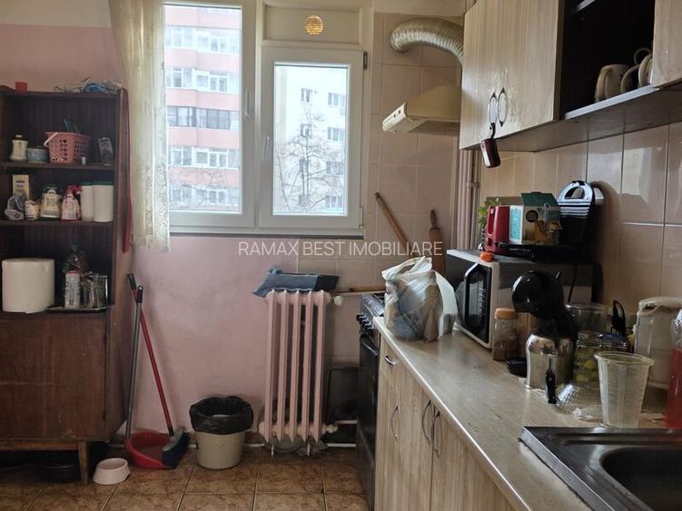 Dristor- Camil Ressu vav metrou - 2