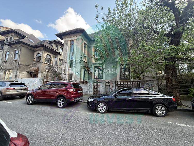 Eleganta, stil si mult potential intr-un apartament interbelic de 3 camere - 16