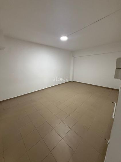 Spațiu Comercial De Vânzare 2 vitrine BLV ION MIHALACHE 121 , SECTOR 1  - 9