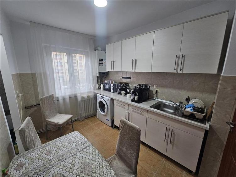 Resita, 3 Cam. Cf. 1, Mobilat+Utilat, Et. 1, Bulevard, Micro 3 - 18