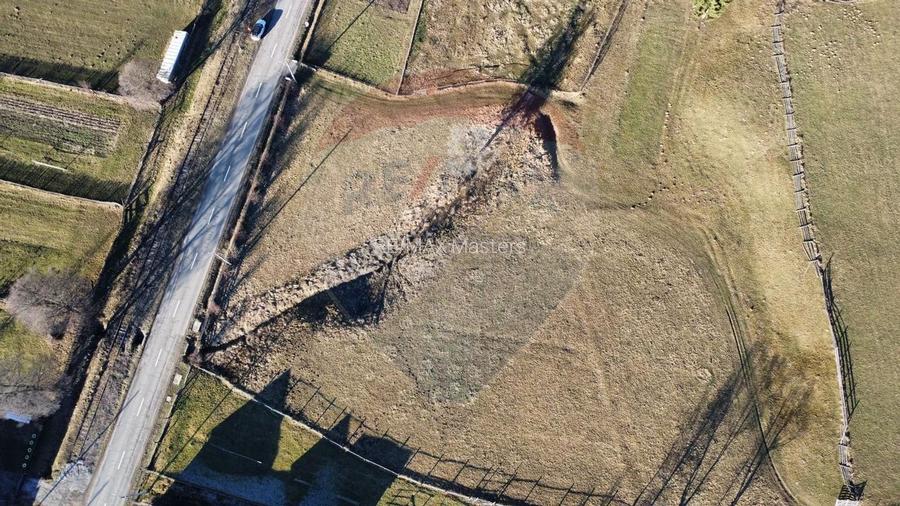 Teren de vanzare  Vatra Moldovitei BUCOVINA - 15