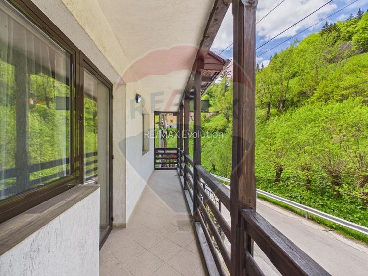 Pensiune/casa montană 9 camere în Dâmbovicioara, comision 0% - 27