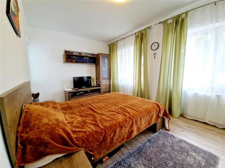 CASA DE VANZARE CRAIOVA,  5 camere ,str. T. Vladimirescu , teren - 200 mp - 17