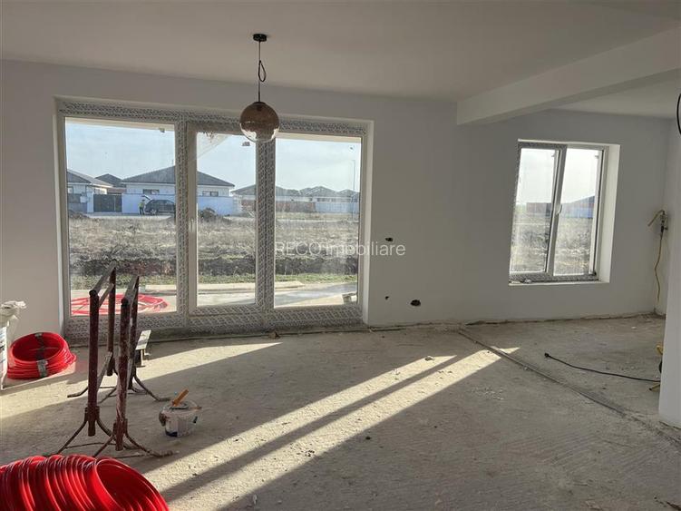 RECO Vila în stil mediteranean cu 4 CAMERE SANTANDREI - 11