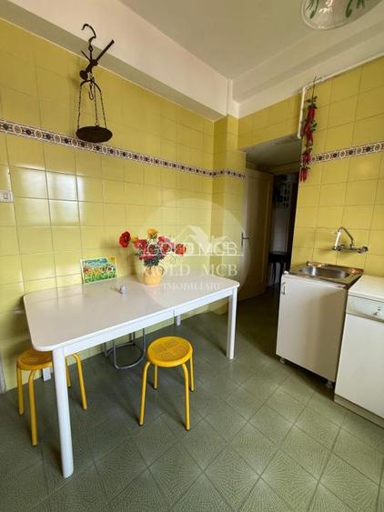 3 Camere Piata Universitatii - 19