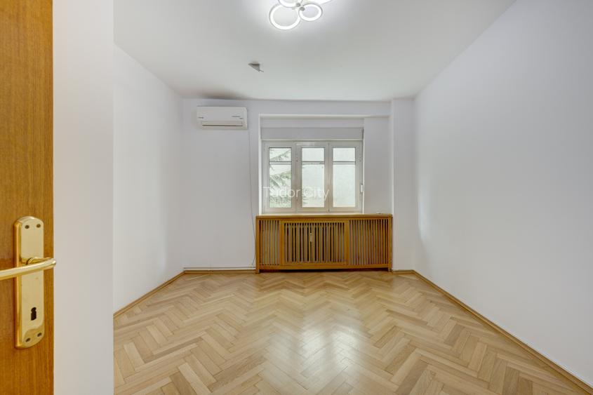 Apartament luminos de 5 camere de închiriat, etaj 1/4, garaj, Bd. Primăverii! - 11