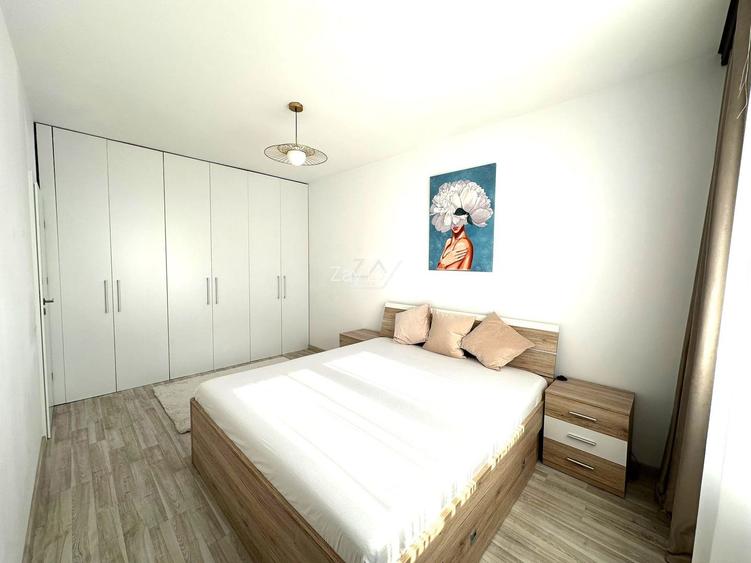 Vis a vis de Esso. Lift. Mijloc transport in fata. Loc de parcare. - 7